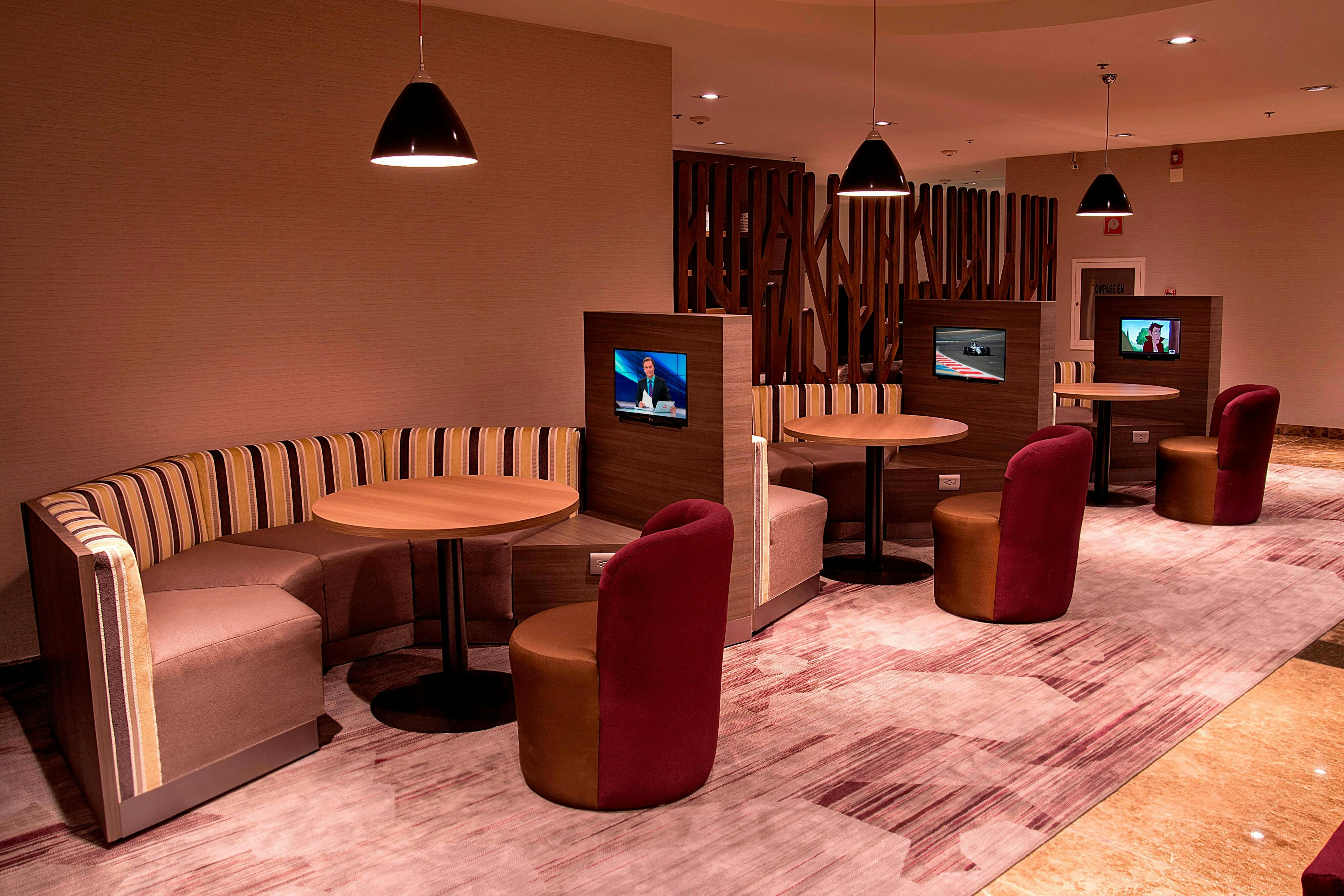 Courtyard By Marriott Mexico City Revolucion Ex Radisson Flamingos 11/31