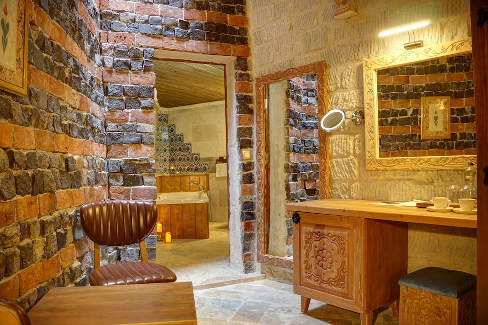 Nari Ask Cave Hotel 2/50