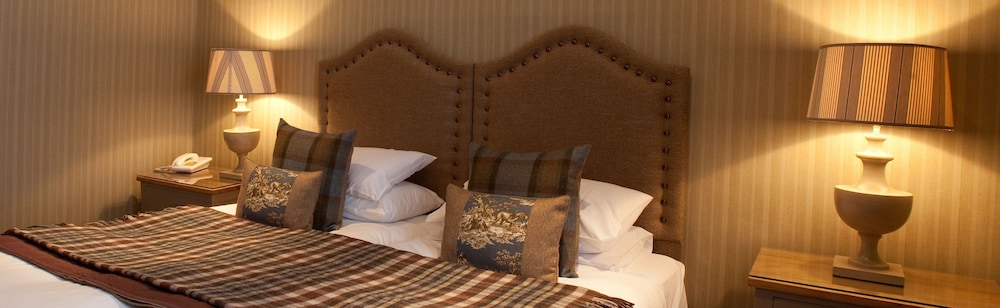 Burts Hotel 26/41