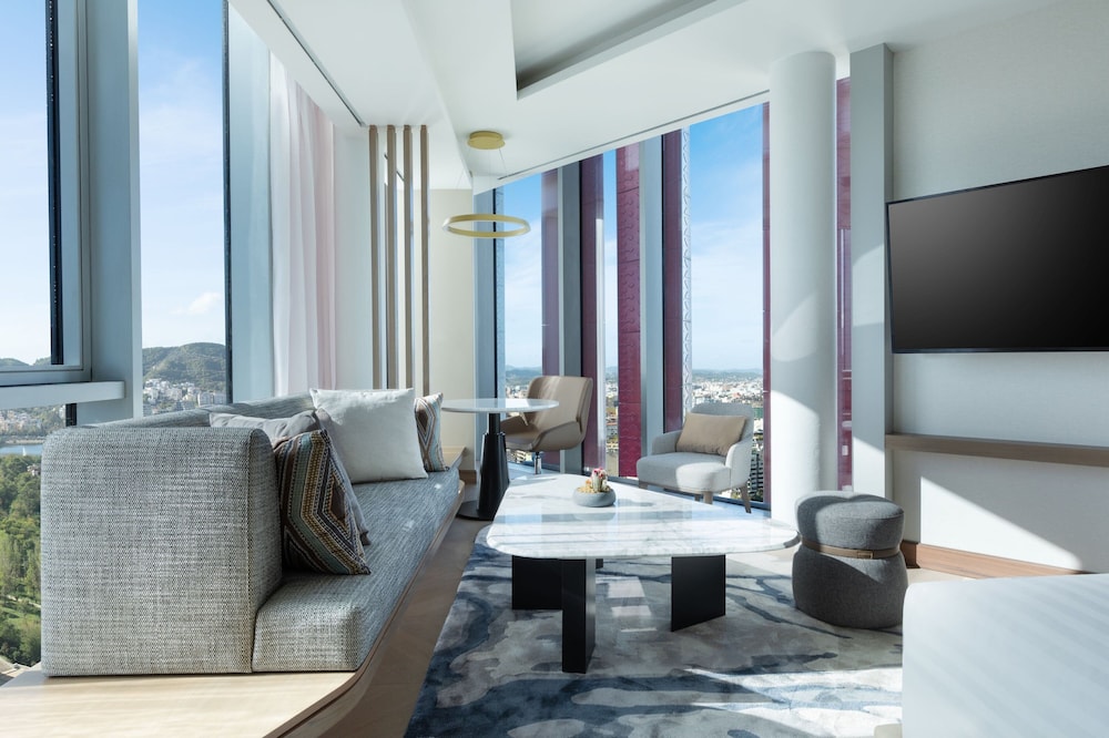 Tirana Marriott 20/50