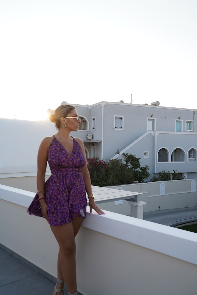 The Noverian Bios Caldera, Sunset Suites 9/58