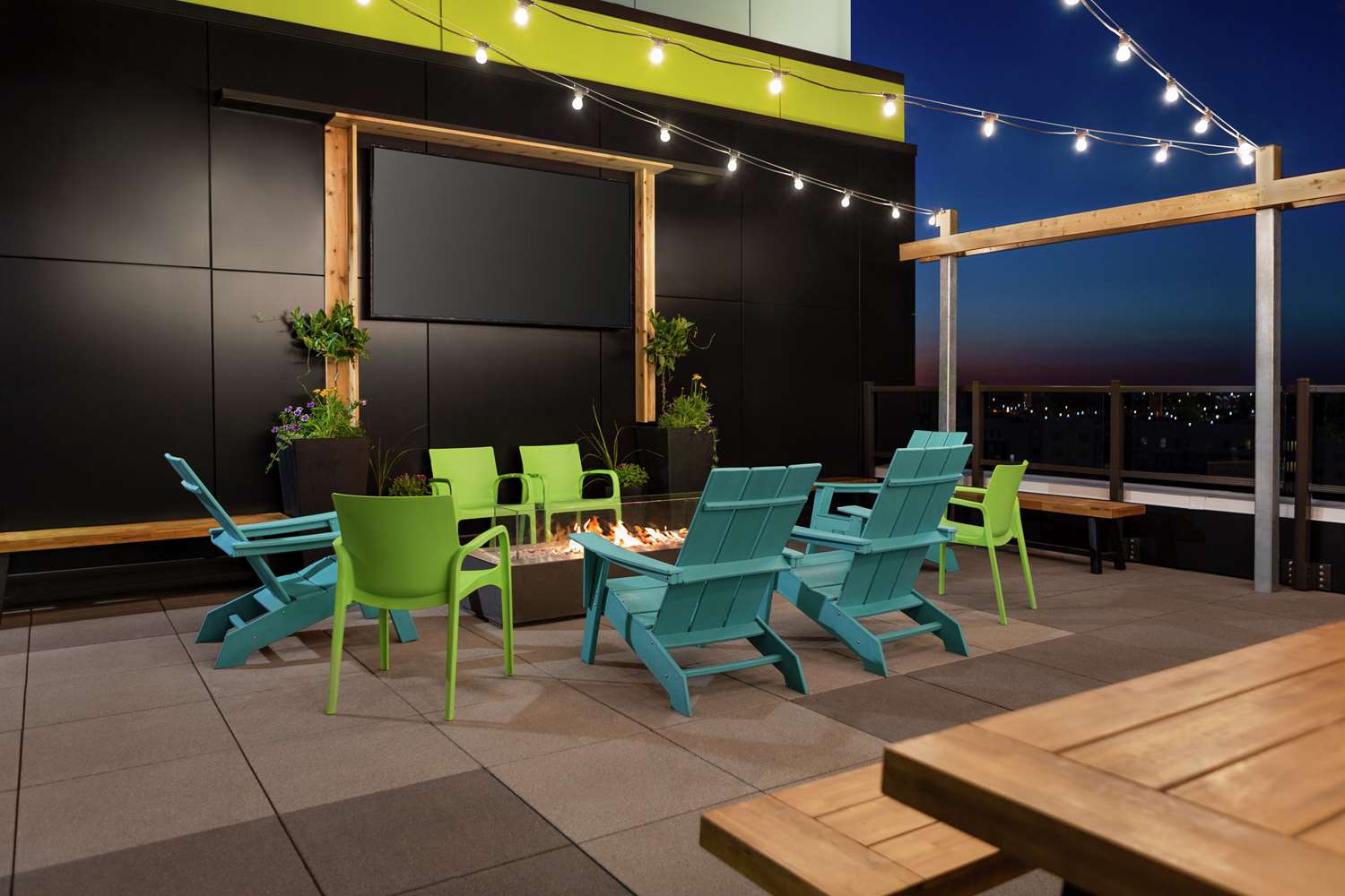 Home2 Suites by Hilton Minneapolis University Area 20/22