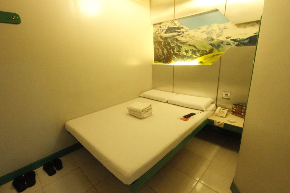 Astrotel Novaliches 35/50