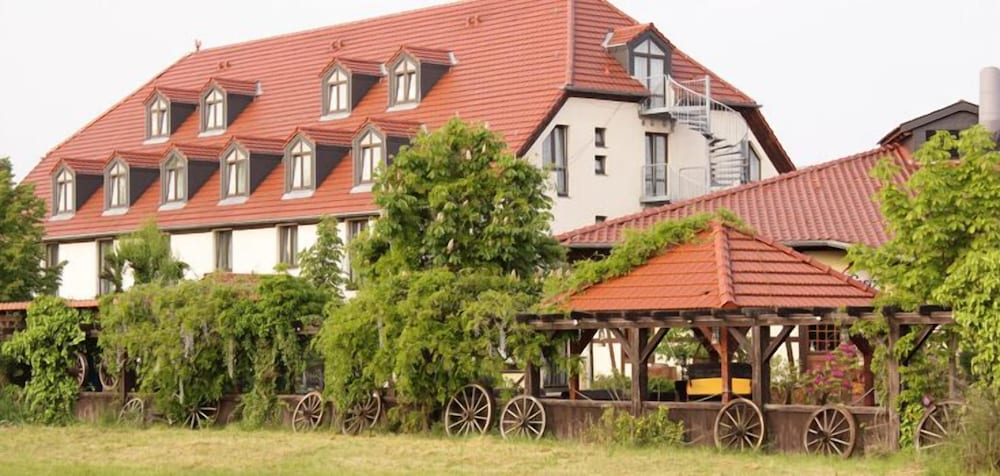 Hotel 3 Linden 42/45