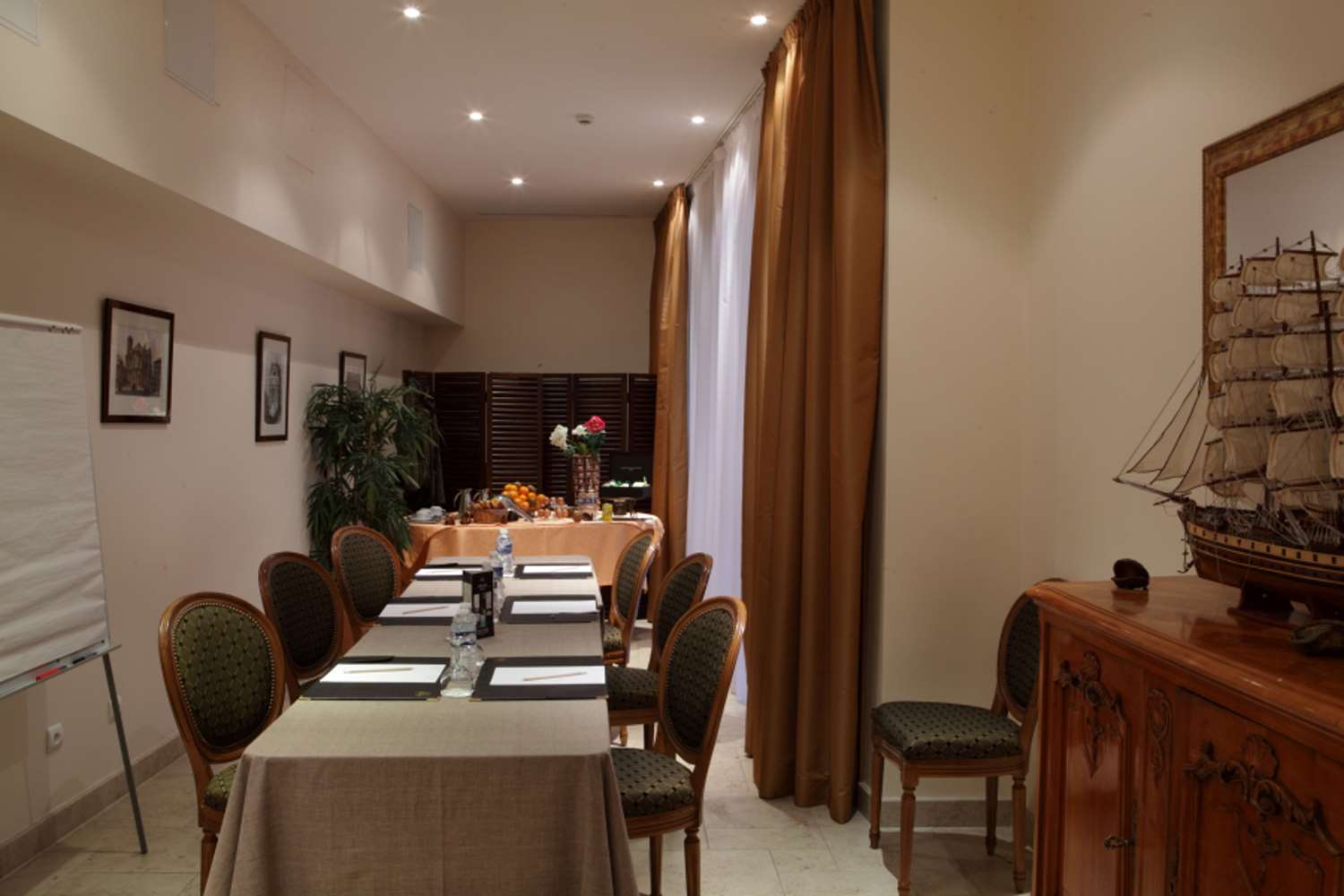 Amiral Hotel 19/23
