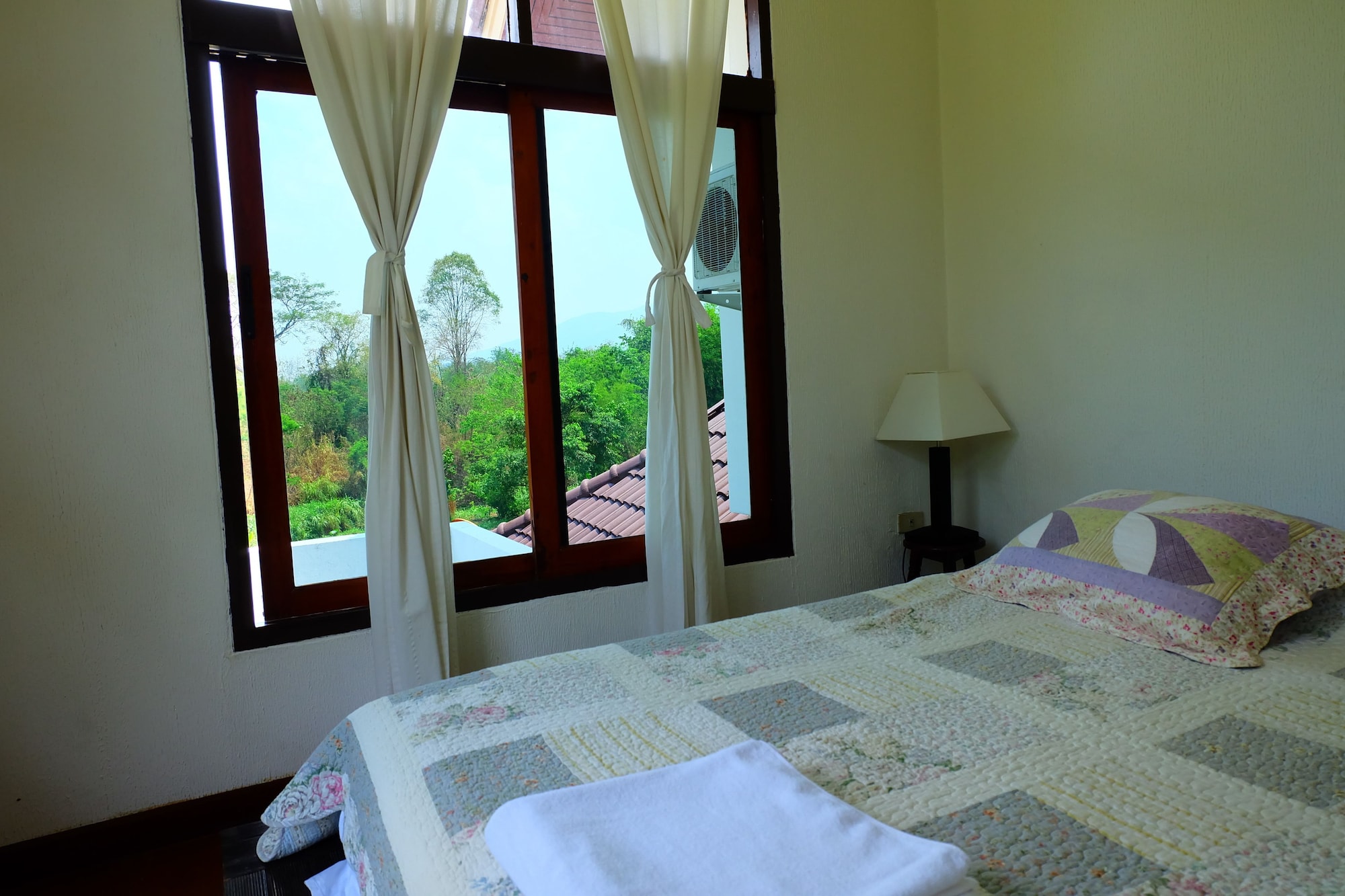 غرفة ديلوكس بسريرين مزدوجين بإطلالة على الحديقة بغرفتي نوم، Villa Franjipani Maerim 4/10
