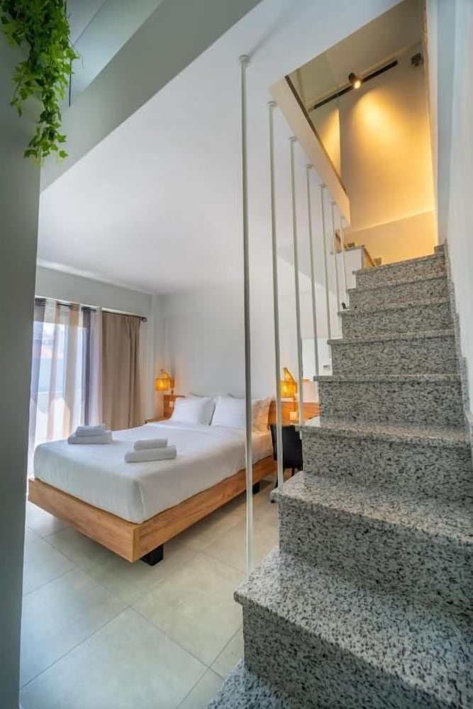 Niso Skiathos 79/103