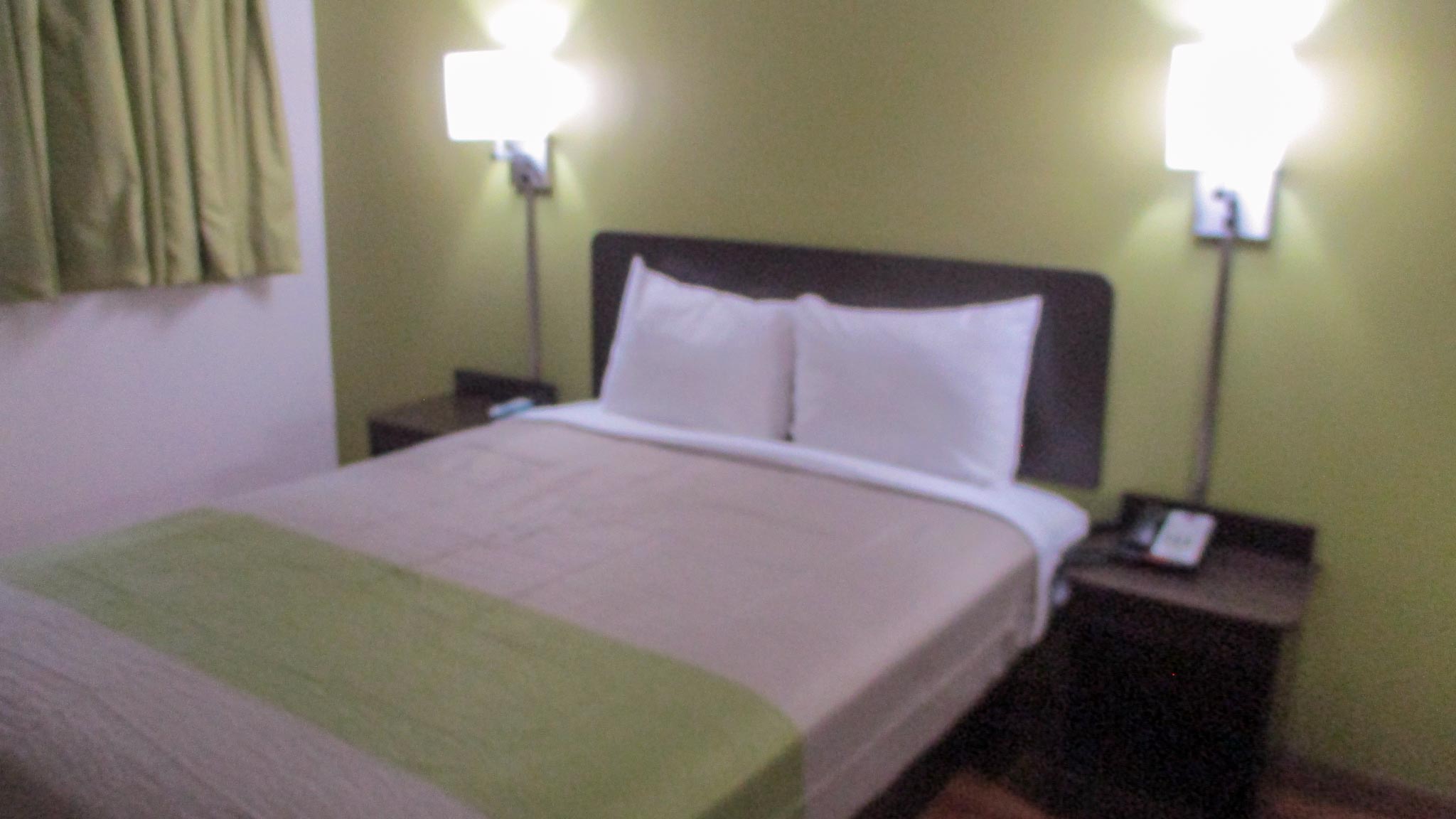 غرفة بسرير كوين، Motel6 North Olmsted, OH - Cleveland 3/5