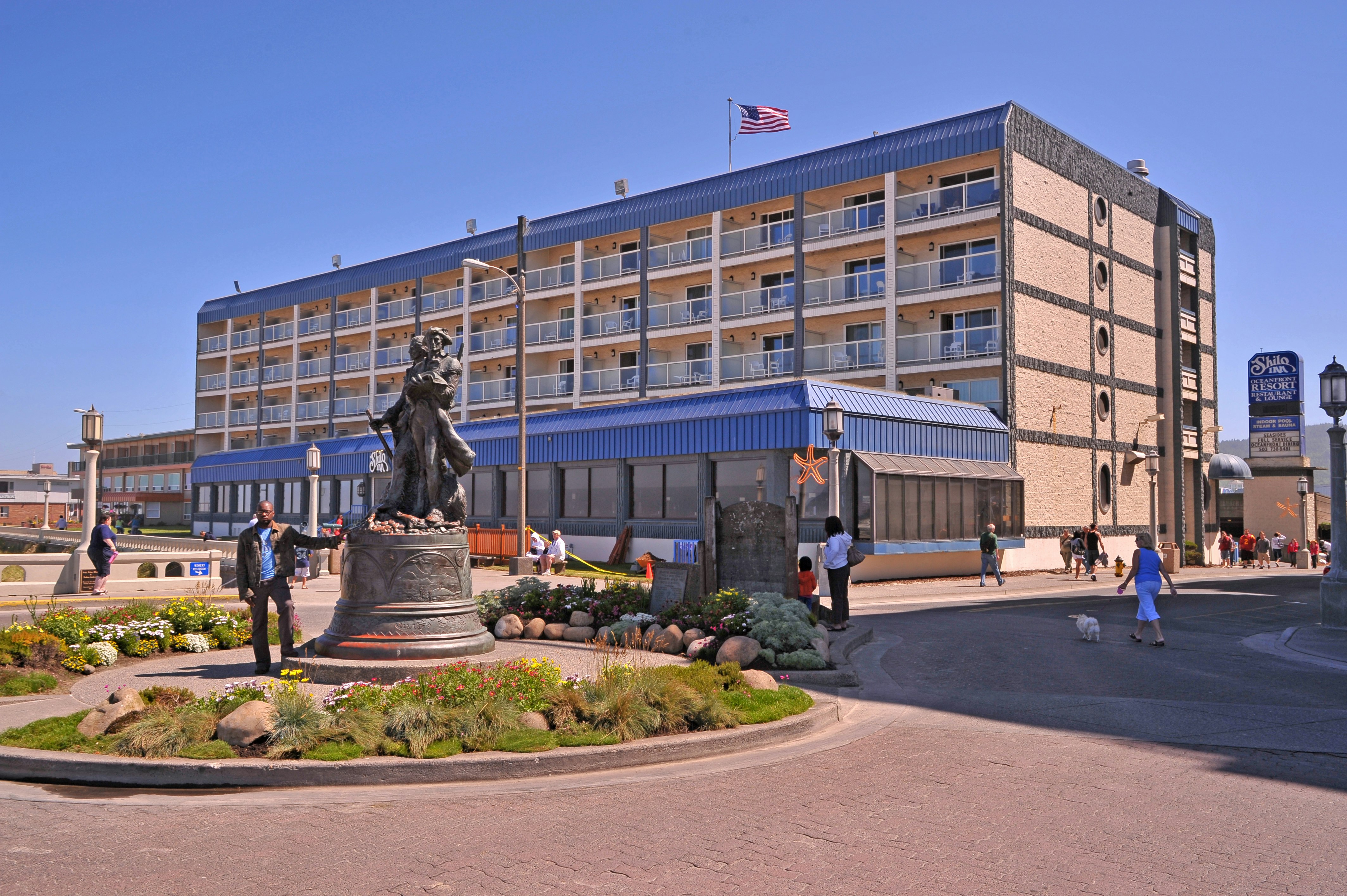 Promenade Inn And Suites Ocean Front 25/28
