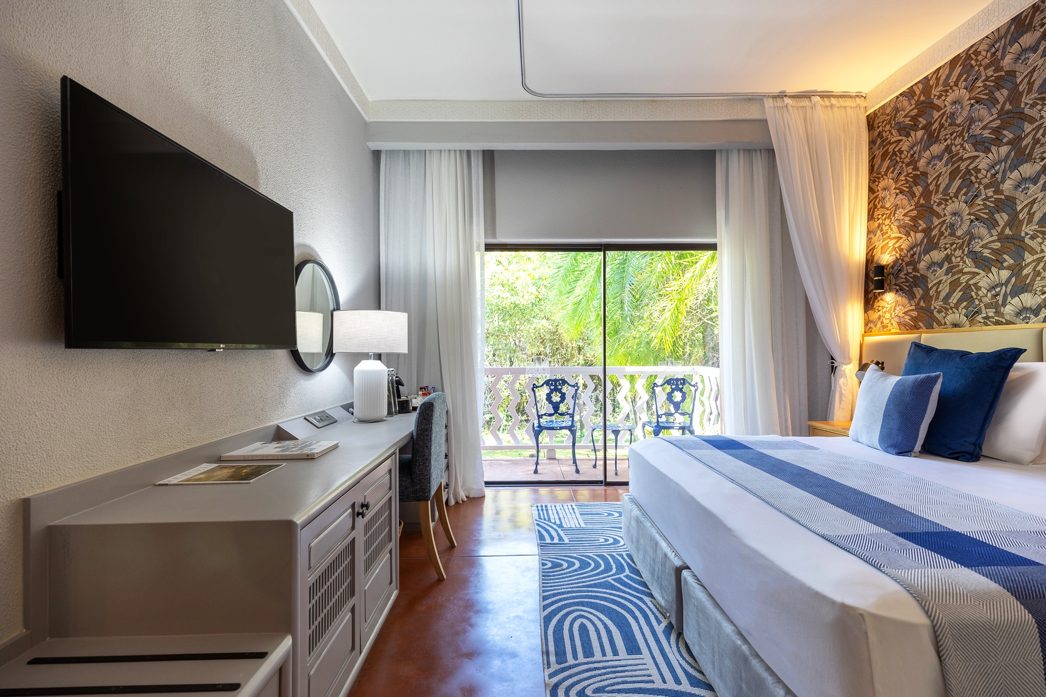 Suite, King Bed, Lagoon View