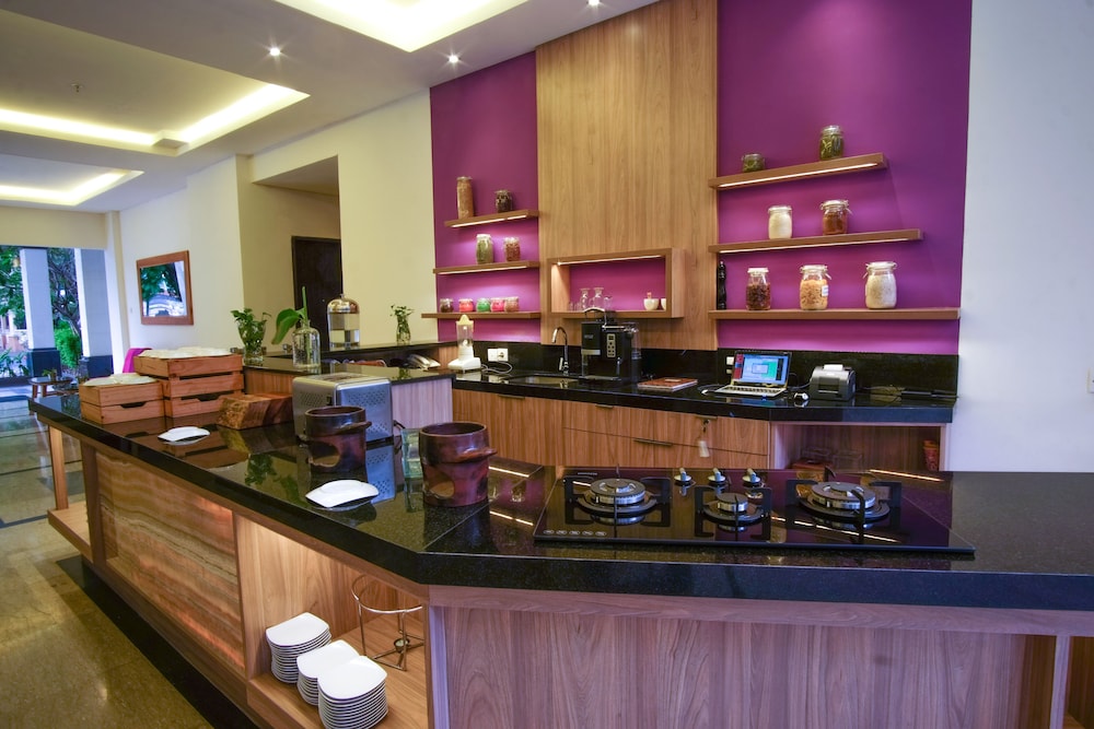 Sunwood Arianz Hotel Managed By Bencoolen 16/25
