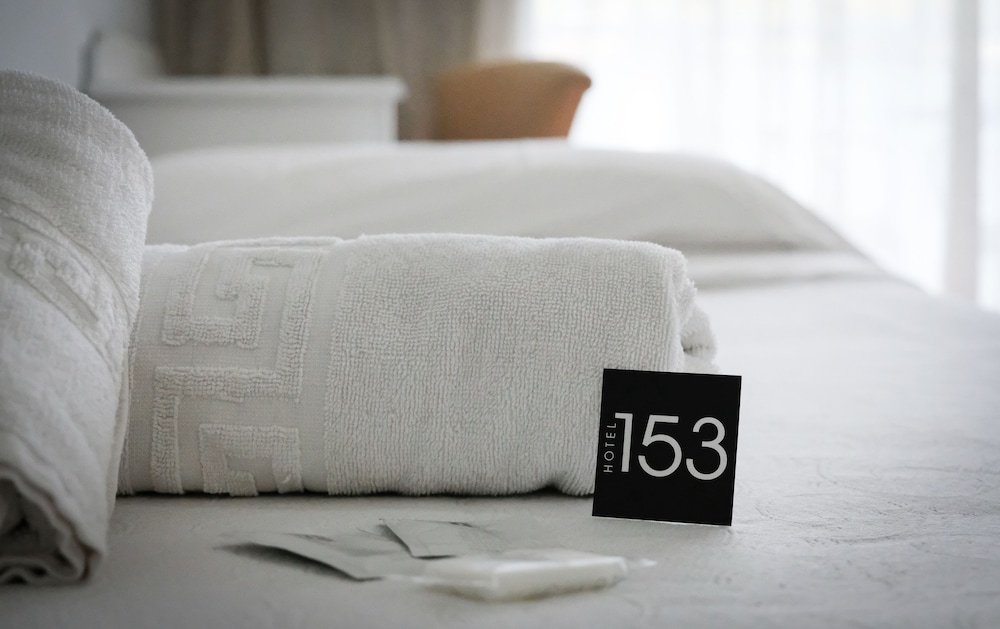 Hotel 153 35/71