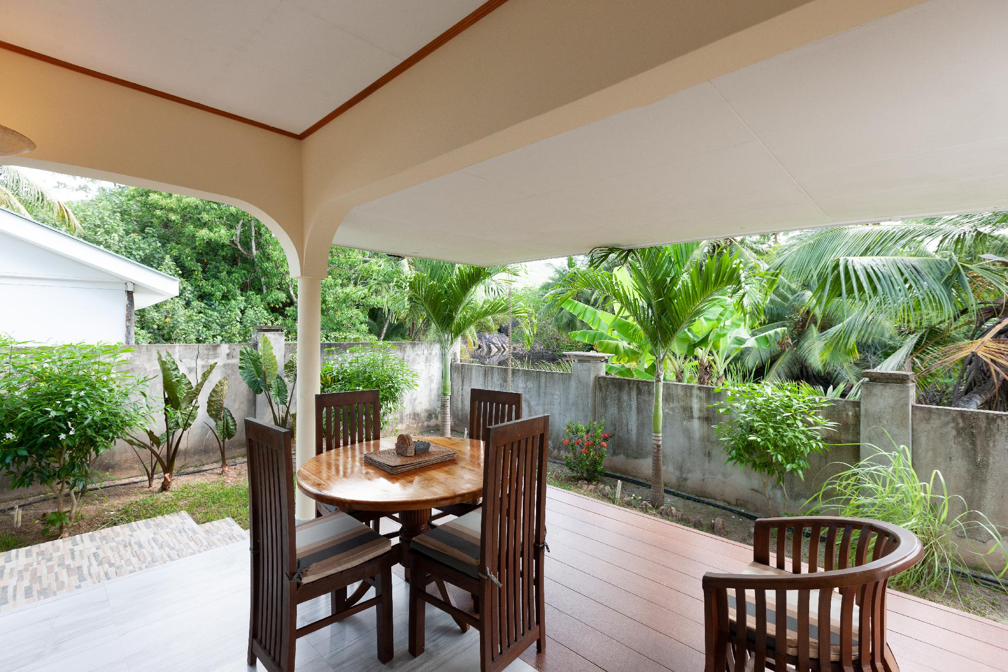 Villa, Pond View, Villa Aya 2/2
