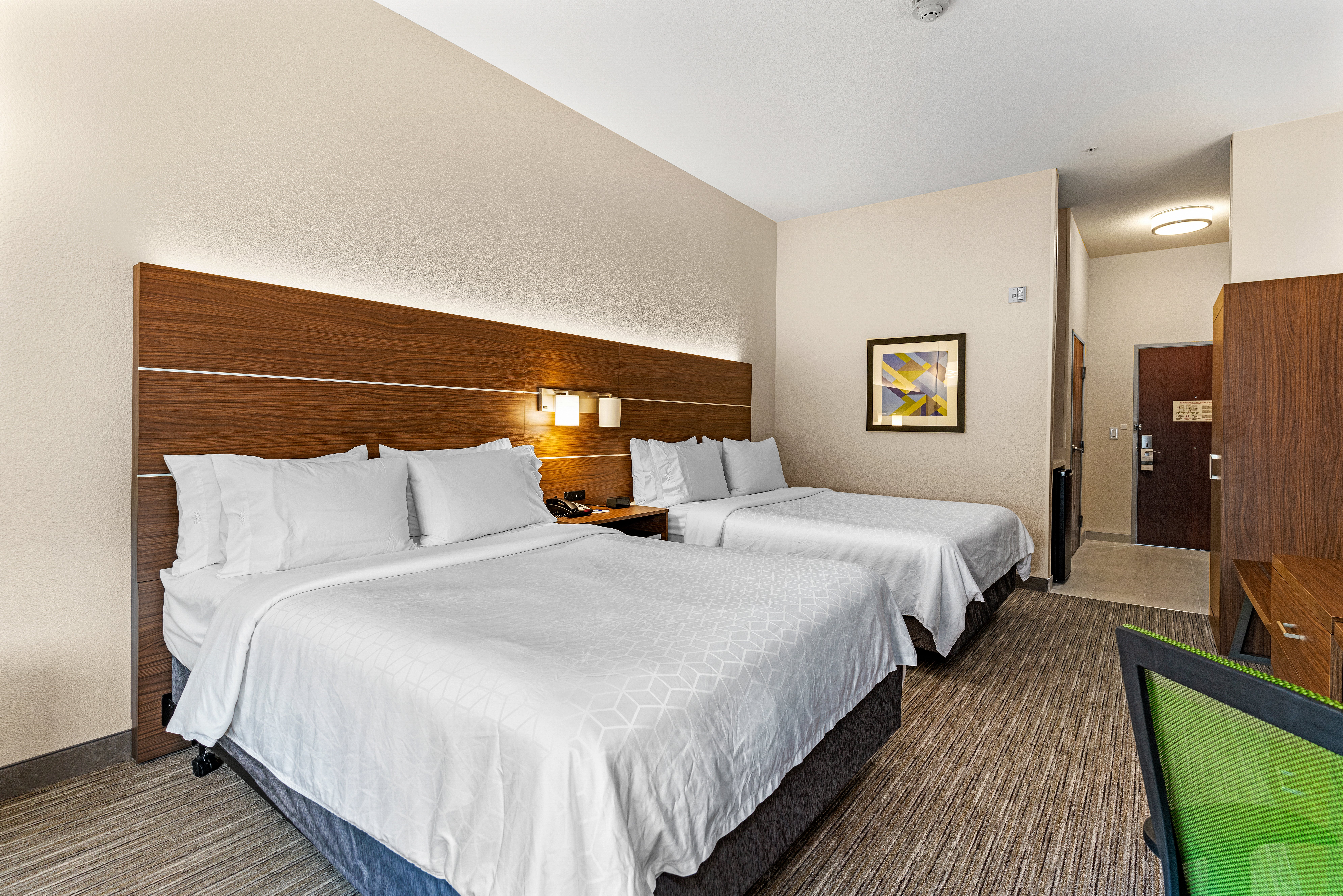 Room, 2 Queen Beds, Holiday Inn Express Hotel And Suites Van Buren Ft Smith Area 4/10