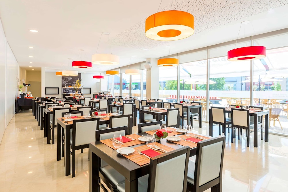 TRYP by Wyndham Leiria 39/49