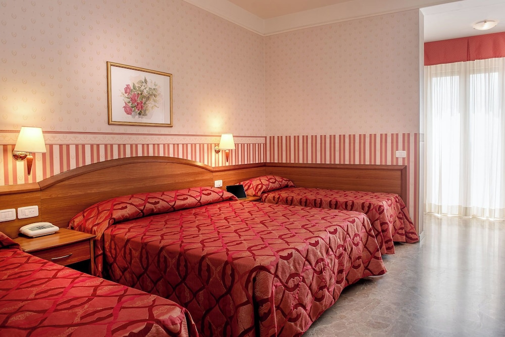 Hotel Tiffany 13/43