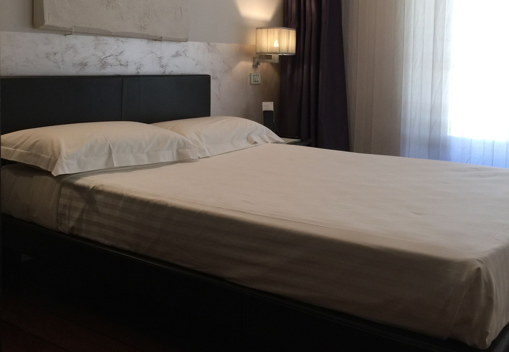 SUPERIOR, DOUBLE BED