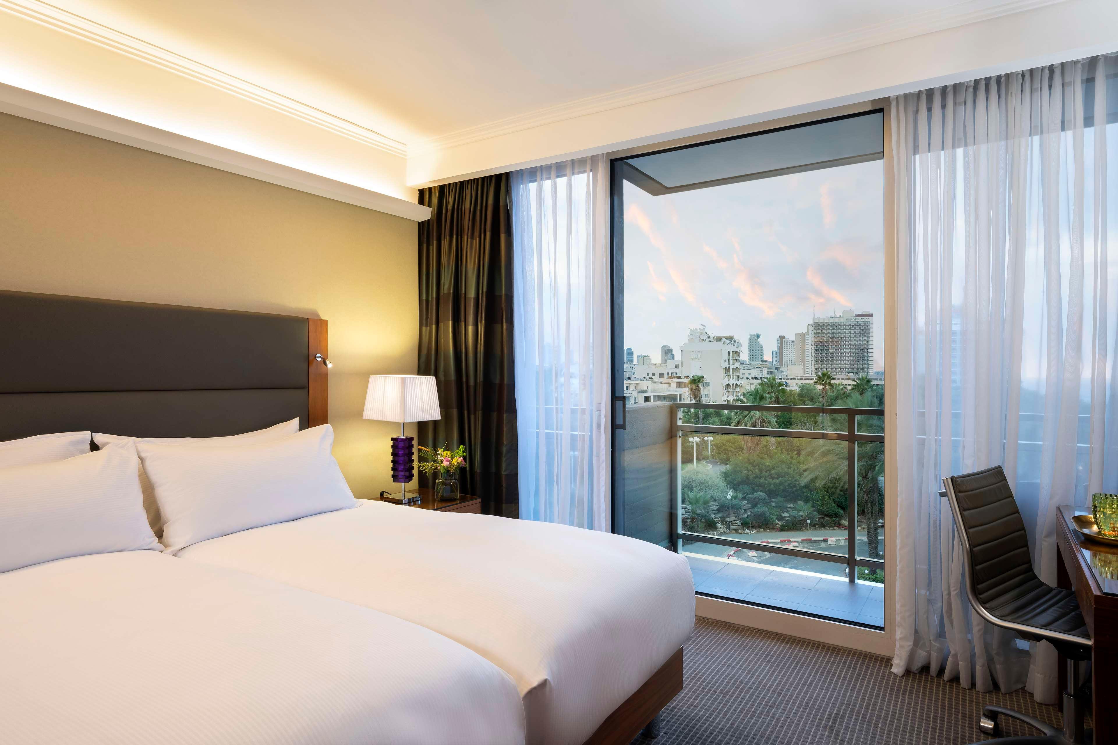GRAND, CONNECTING, FAMILY, SEA VIEW