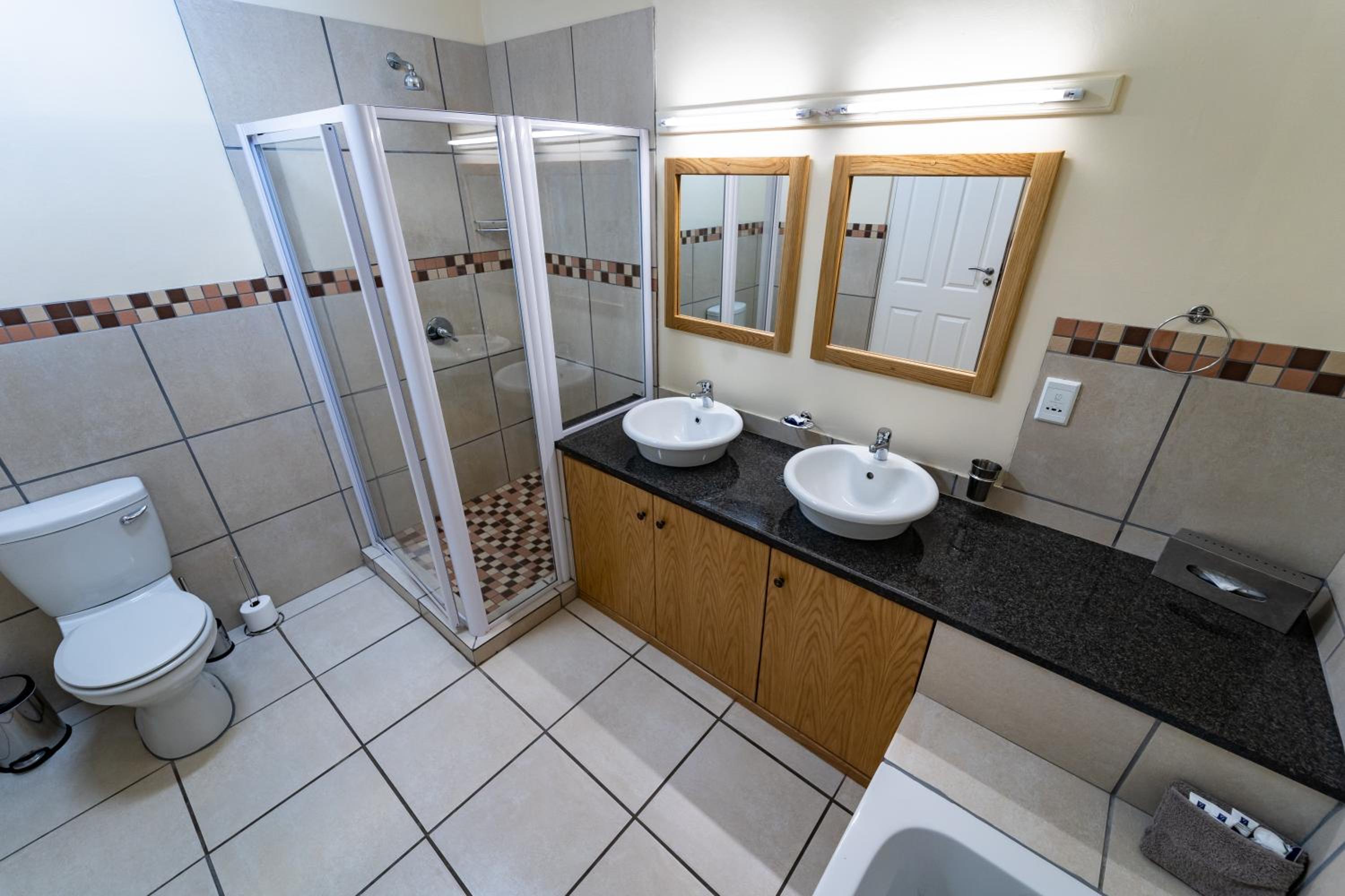 Cypress, Superior, Family, Drakensberg Gardens Golf & Spa Resort 3/3