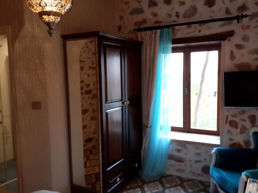 Lemon Villa Hotel 56/74