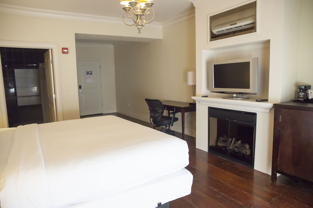 Niagara Crossing Hotel and Spa 16/39