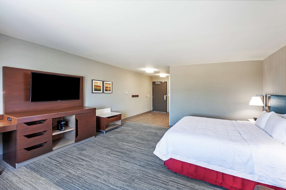Hampton Inn Gardner Conference Center 12/36
