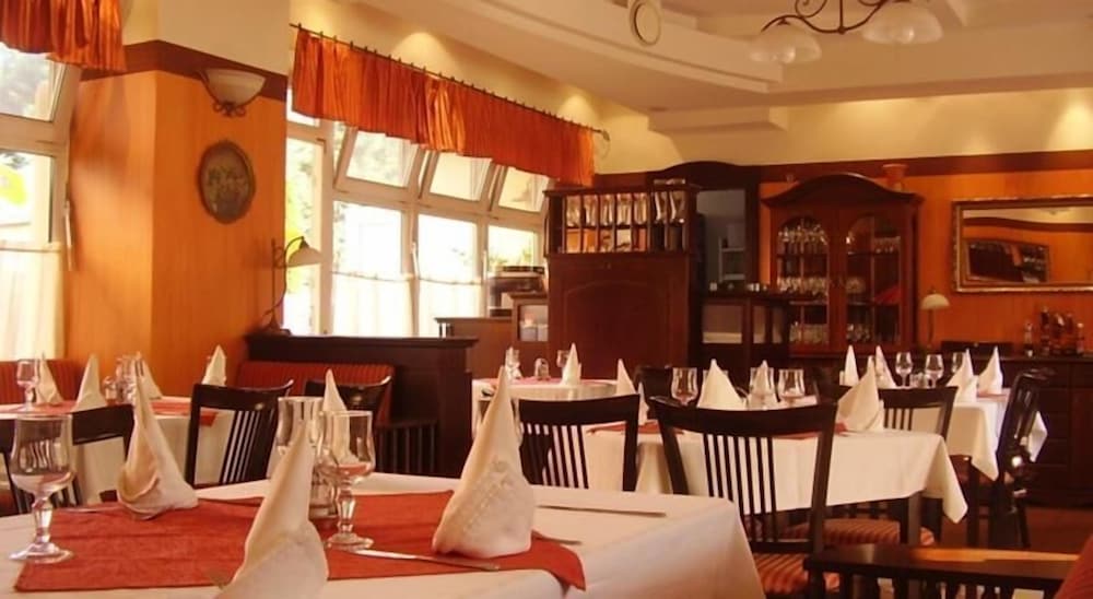 Tisza Alfa Hotel 27/48