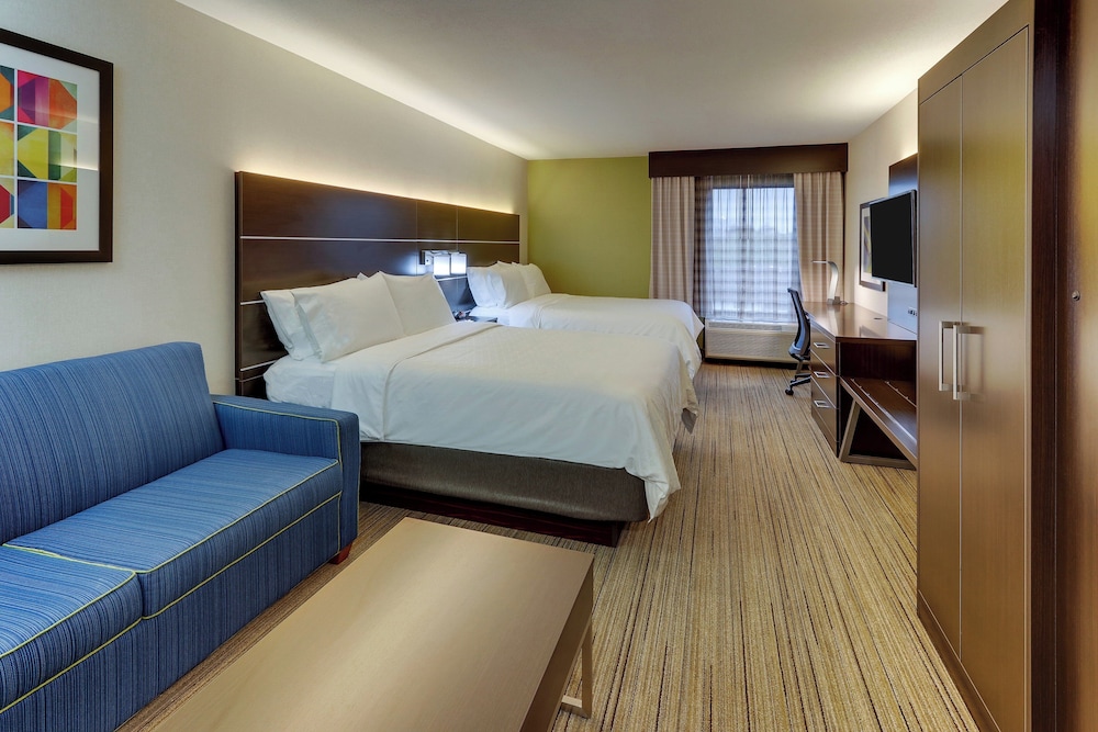 Holiday Inn Express Hotel & Suites Troy 36/67