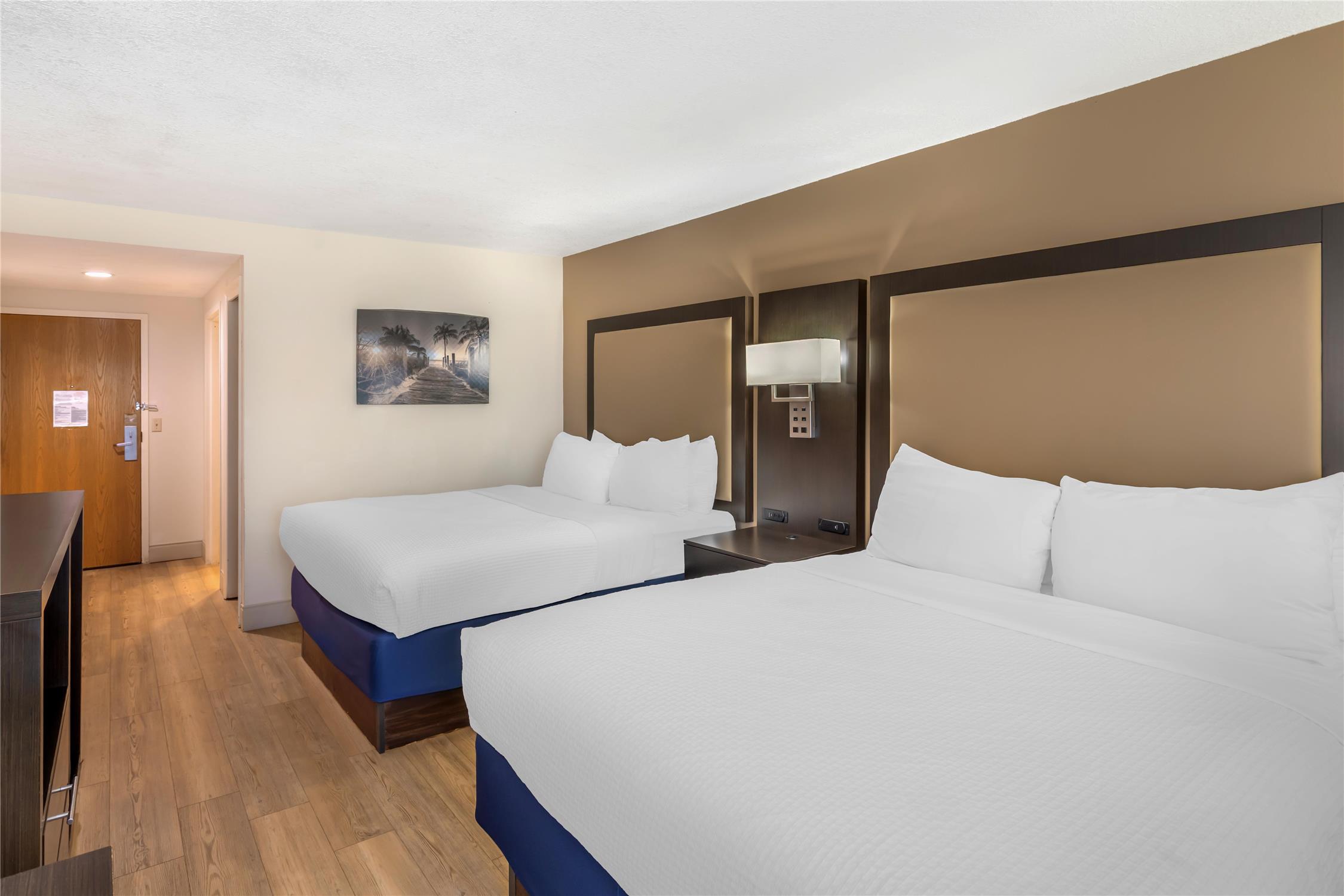 Best Western Plus Madison Inn 9/53