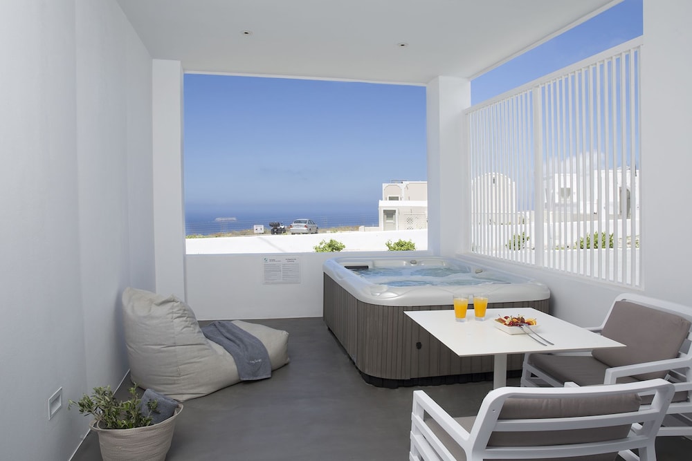 May Seven Suites - Adults Only 33/50