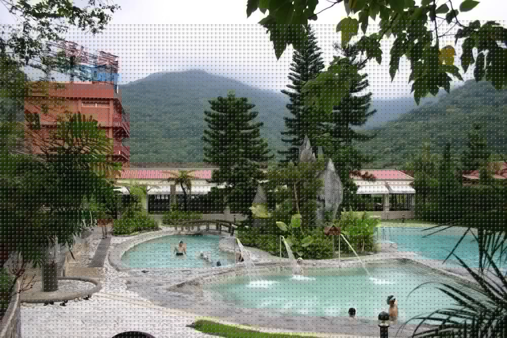 Rainbow Resort 37/49