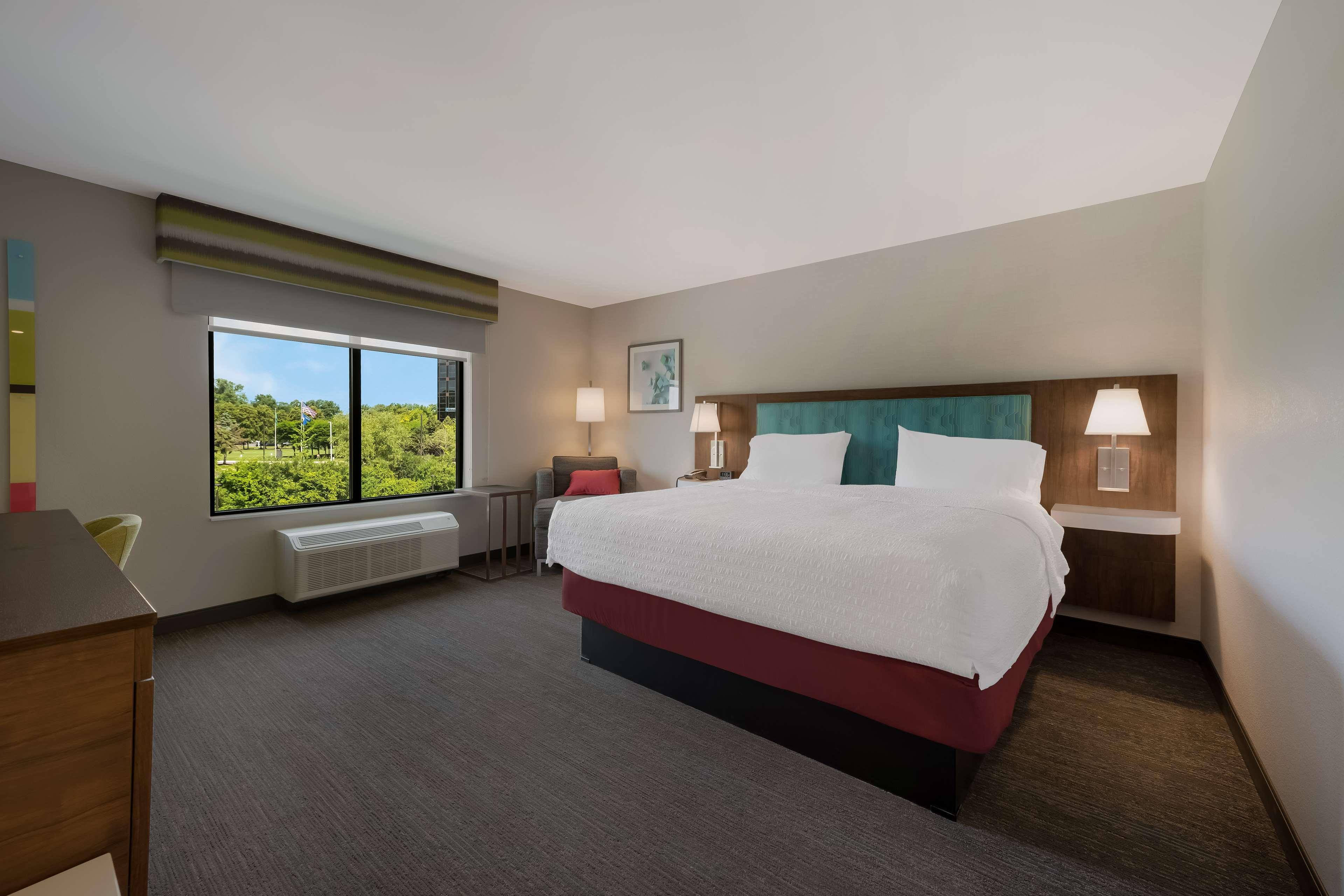A Victory Hotel and Suites 18/60
