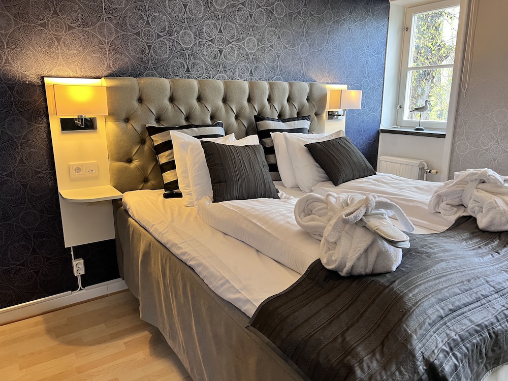 Hotel Wictoria 12/45