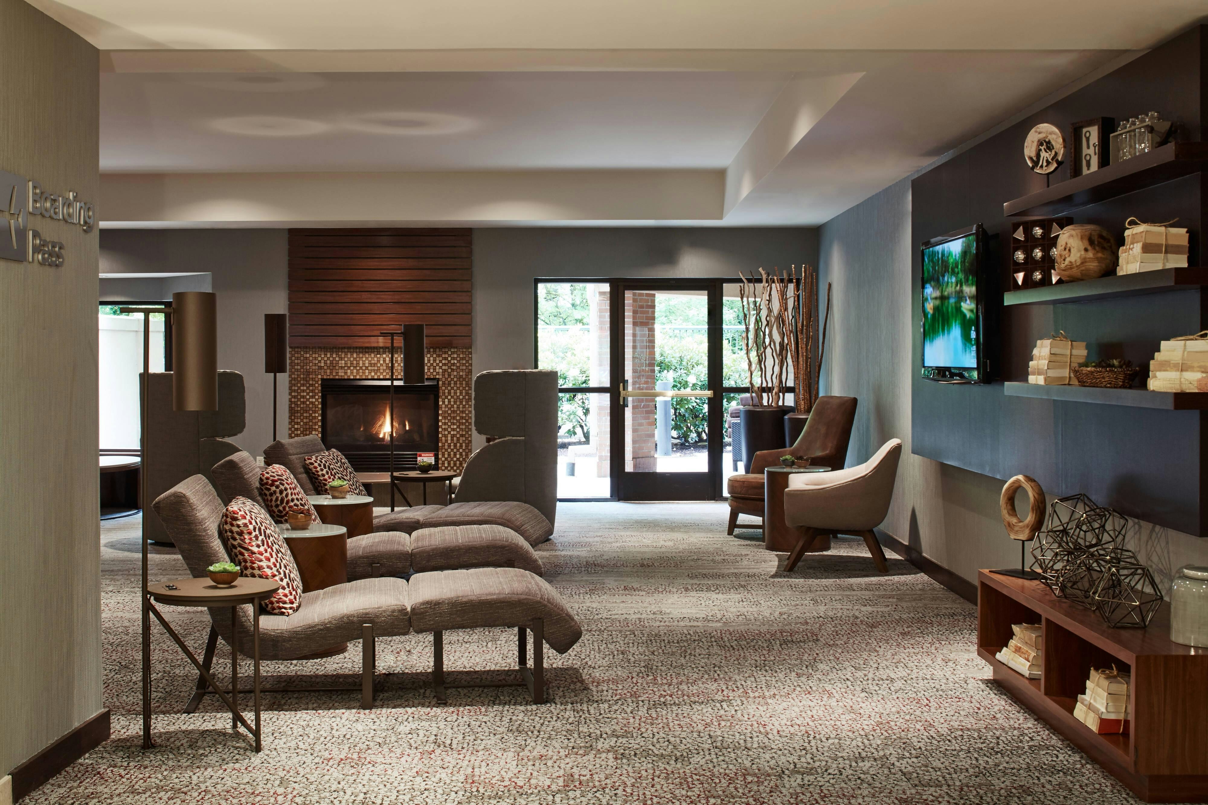 Courtyard By Marriott Portland Southeast Clackamas 11/19