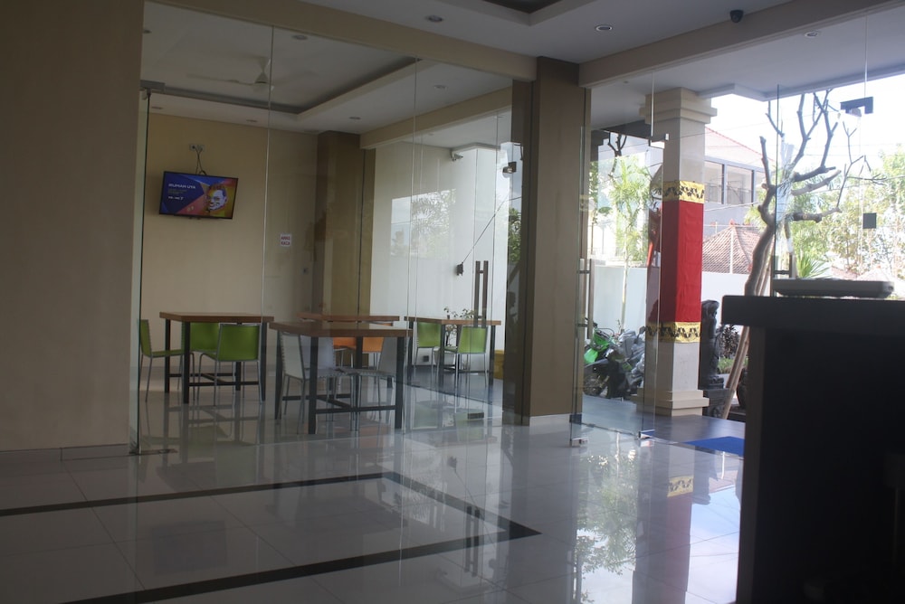 Hotel Mandari 46/65