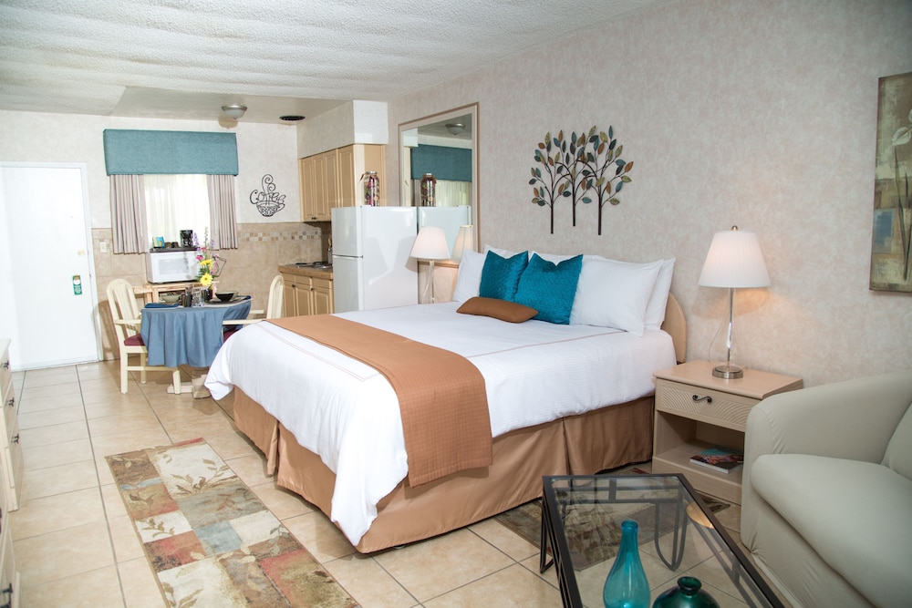 Inn at Deep Canyon 35/71