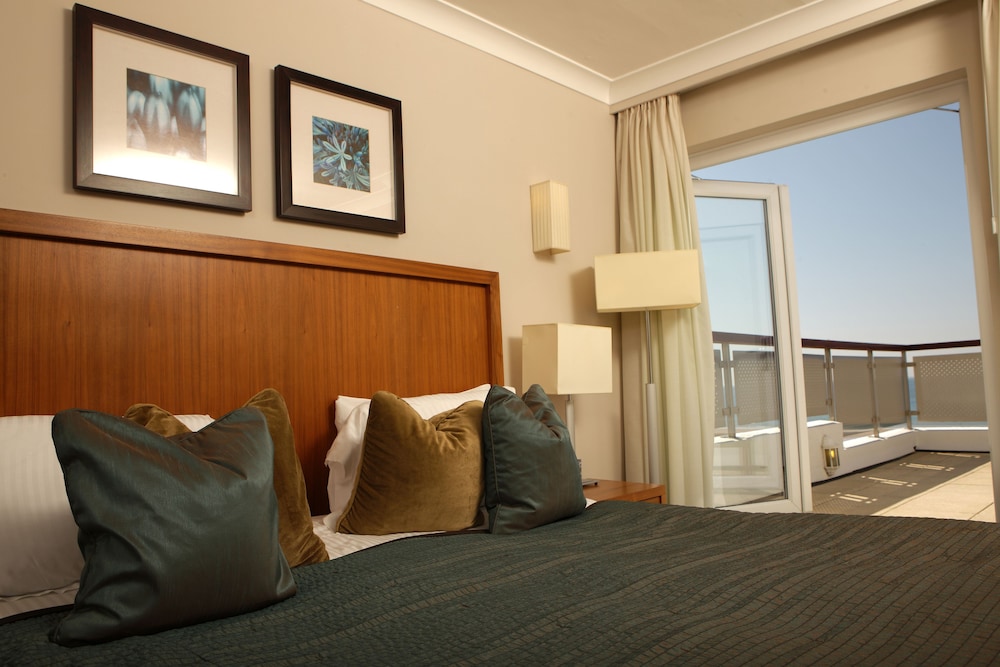 L Horizon Beach Hotel And Spa 49/63
