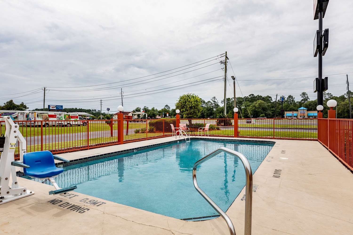 Econo Lodge Kingsland 22/25