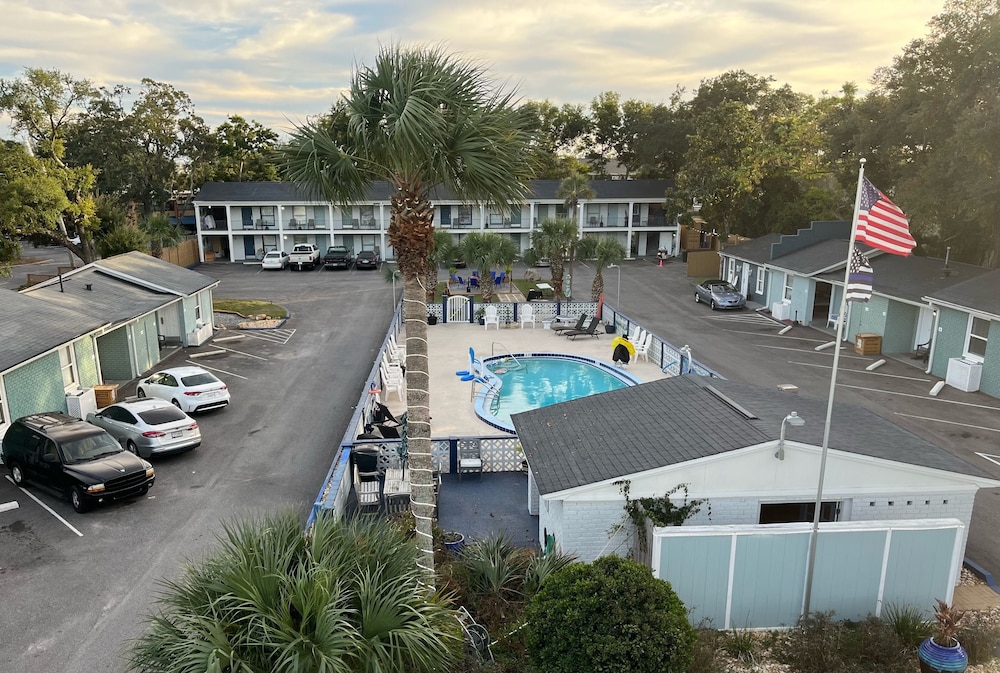 Gulf Coast Inn 29/50
