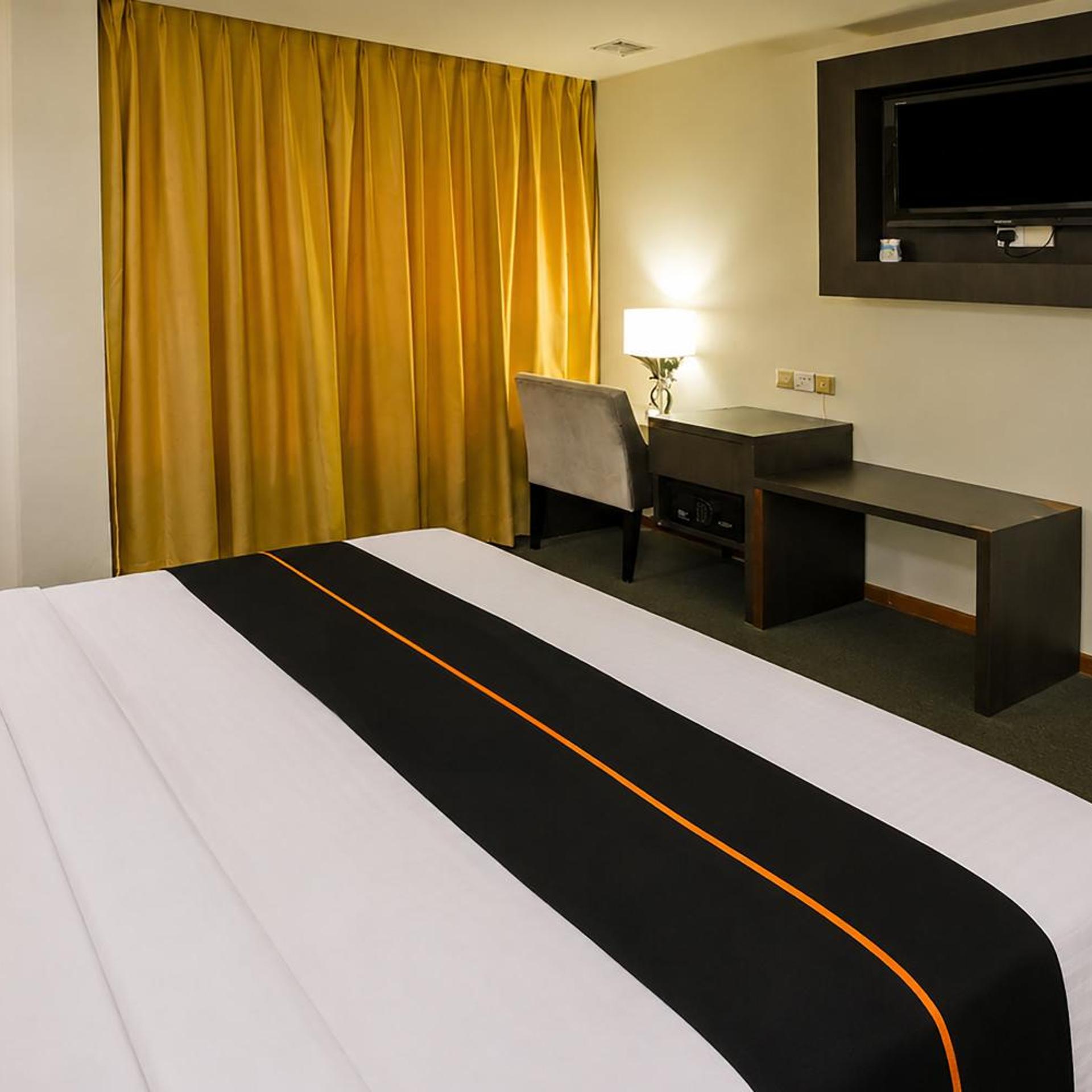 OYO 89411 900 Inn 12/50
