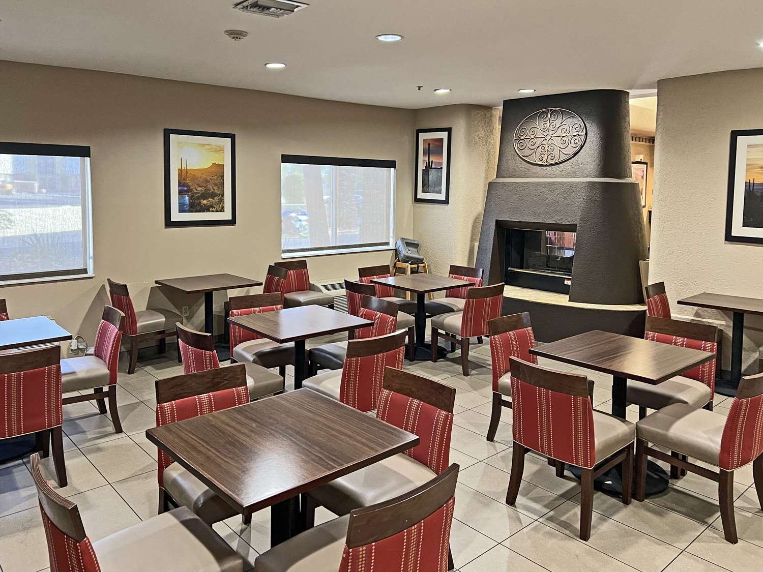 Comfort Suites Peoria Sports Complex 30/43