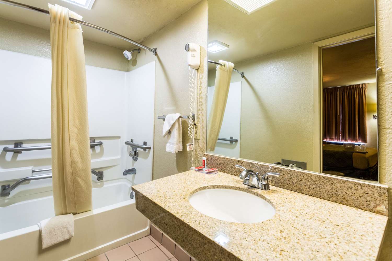 Econo Lodge Homewood Birmingham 28/31