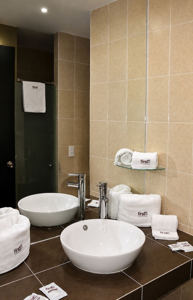 First Inn Hotel and Business 42/46