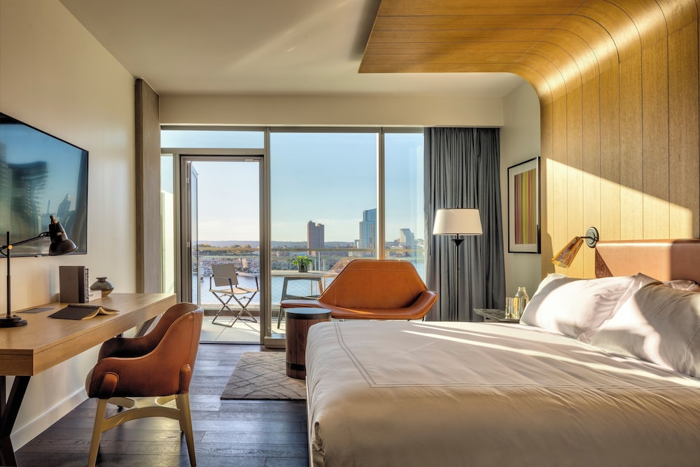Room, King Bed, Balcony, Accessible