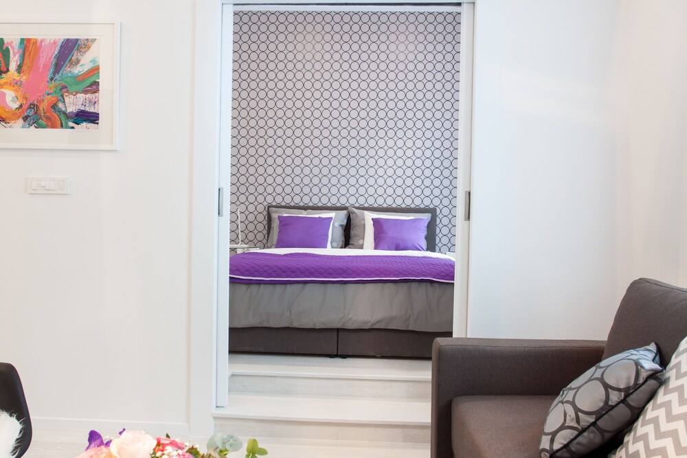 Tesla Boutique Apartments & Rooms 5/50