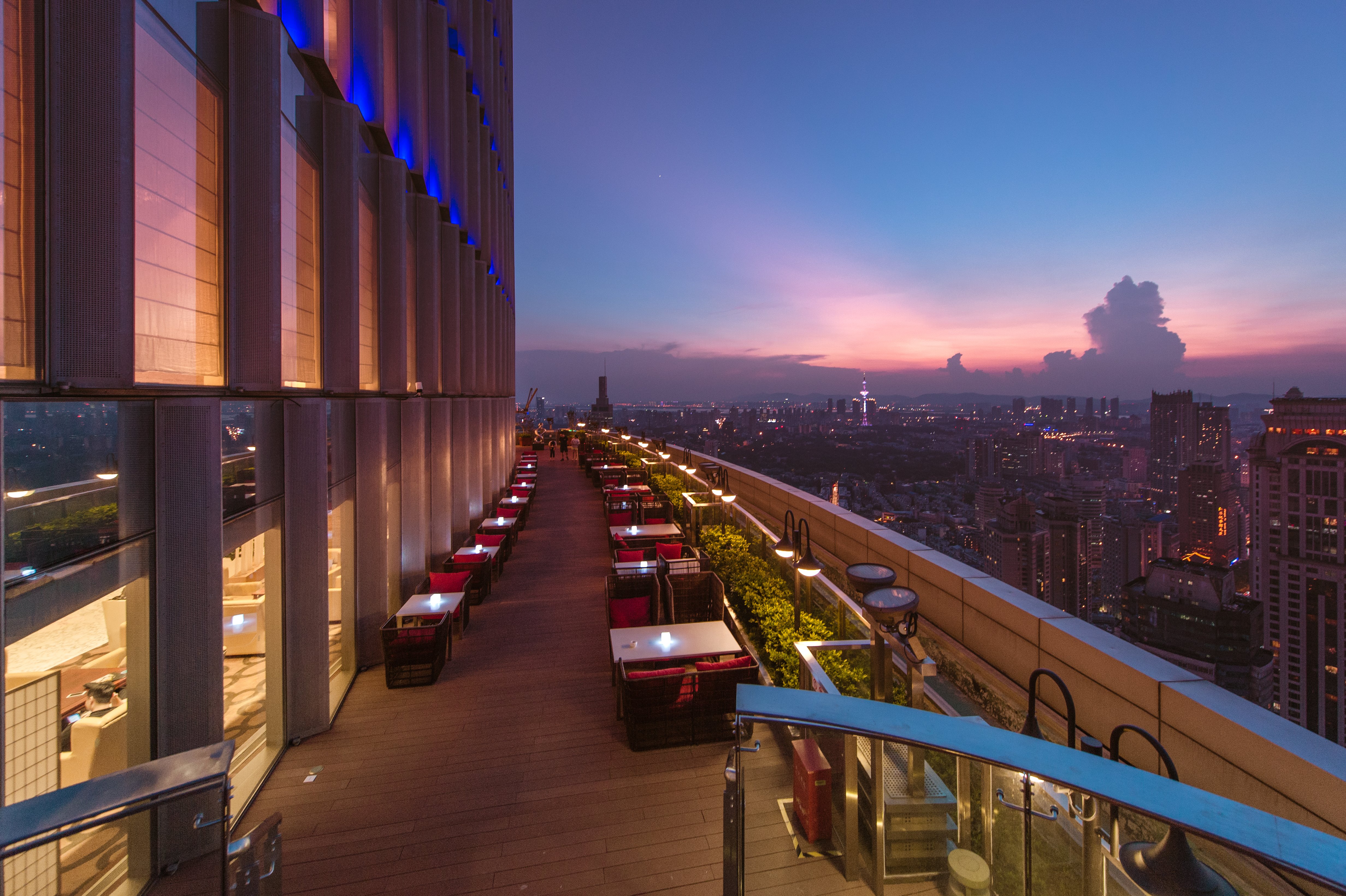 Intercontinental Nanjing 75/78
