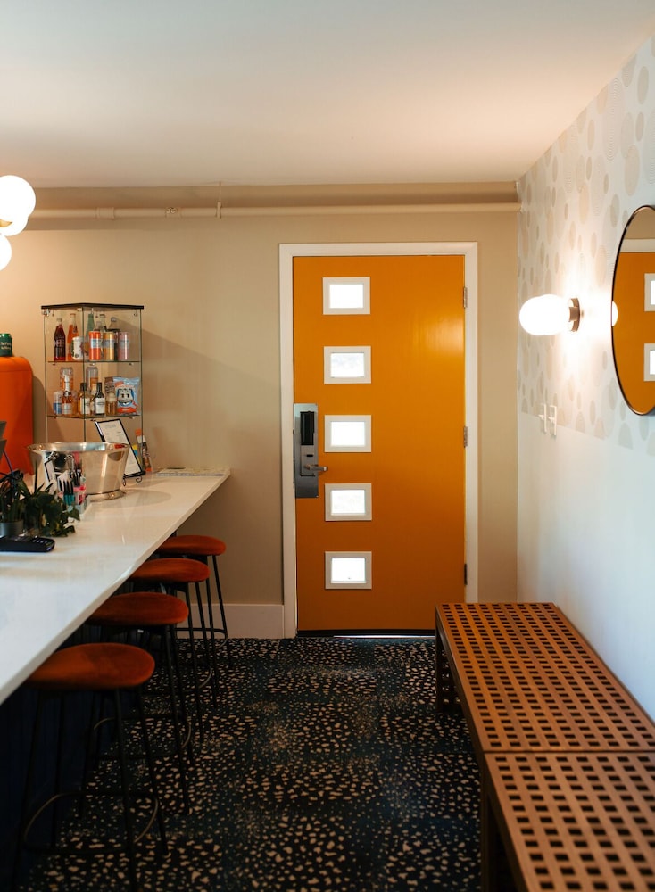 Little Mod Hotel 28/38