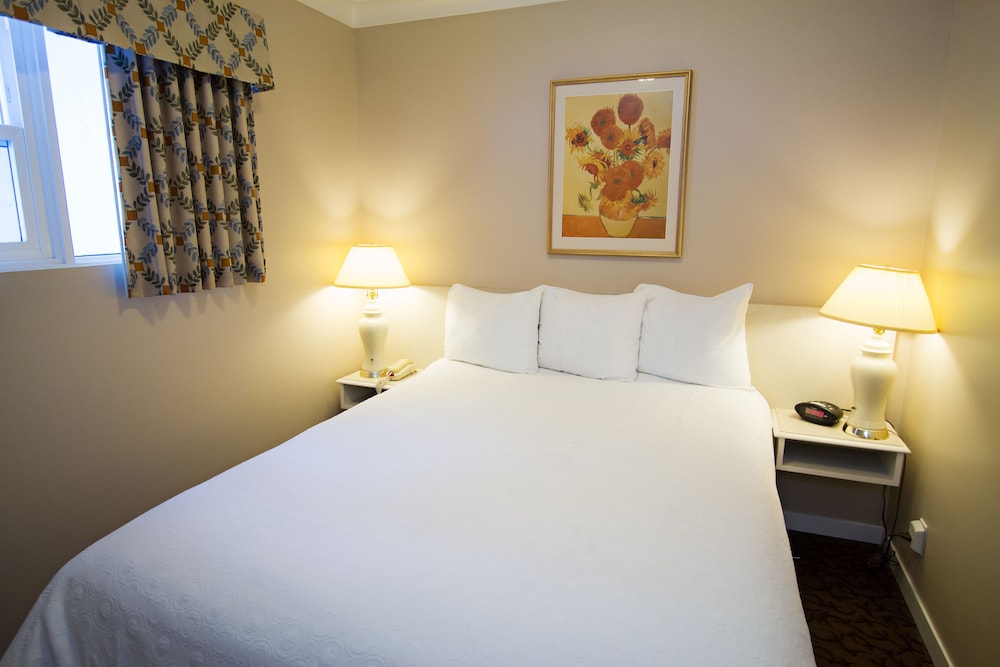 Glenwood Inn & Suites 19/50