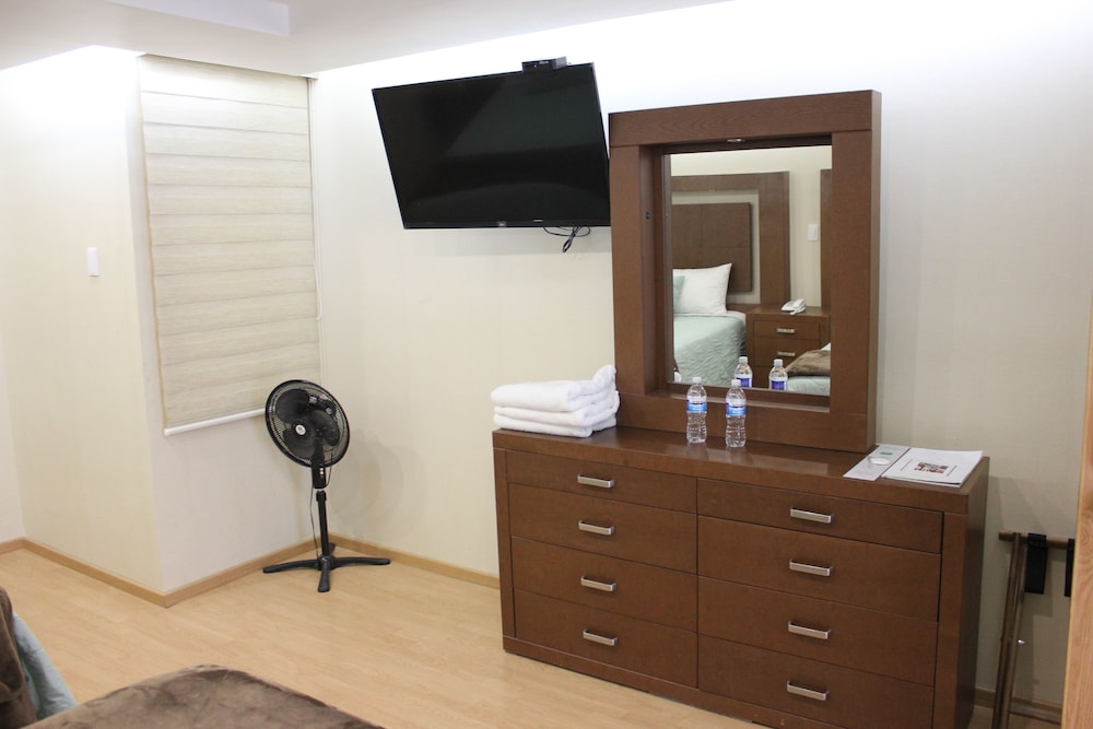 Suites Victoria Hotel 4/44