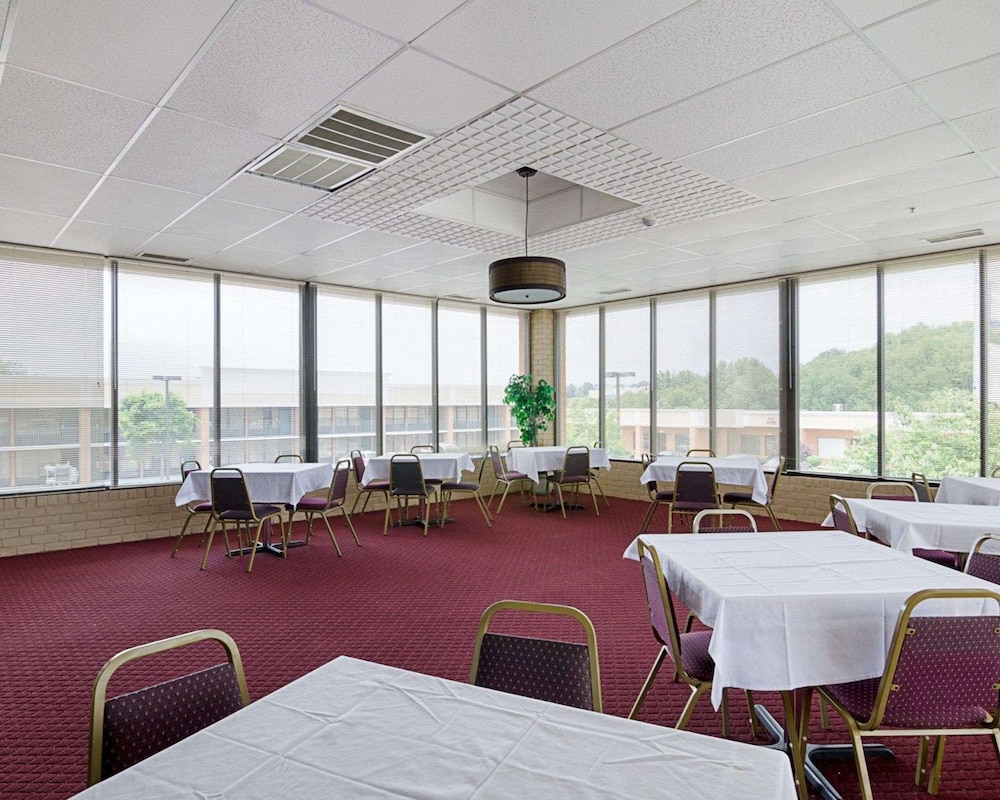Quality Inn Lewisburg 28/49